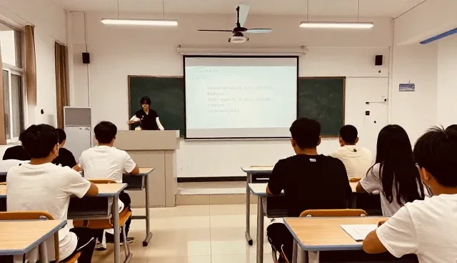 如何选择适合的定制教学内容方案